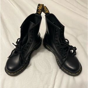 Doc Marten Air Wair Size 5